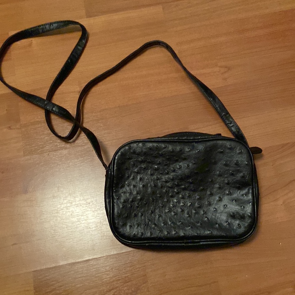 Forever 21 cross body camera bay